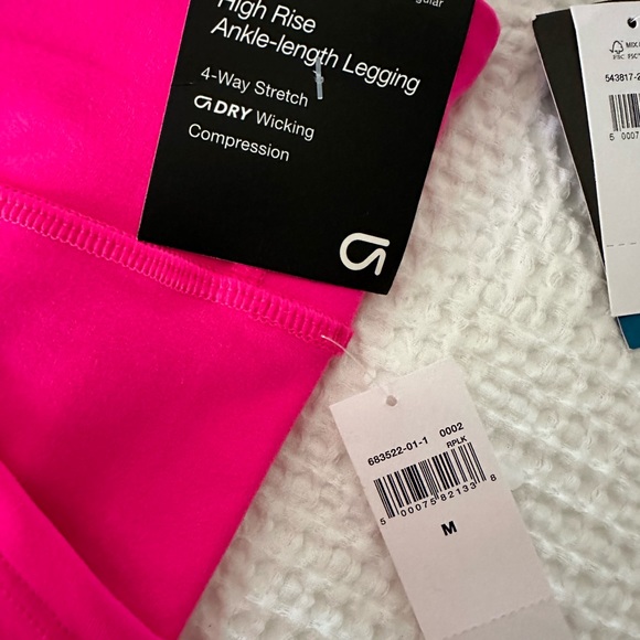 Gap Fit pink leggings and sports bra size Medium NWT - Picture 3 of 5